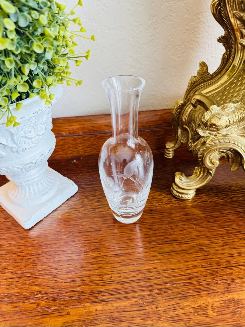 Lenox Etched Crystal Bud Vase – Elegant 7.5” Floral Design